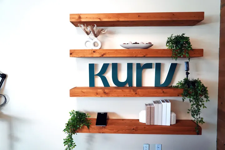 This is a Kurv wall.